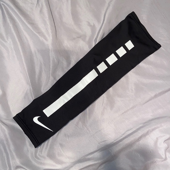 Nike Other - Nike Elite Arm Sleeve